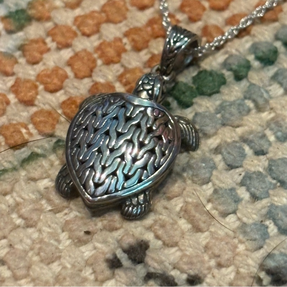 Made in Bali Sterling Silver Sea Turtle Pendant Necklace Summer Annika Witt Cute